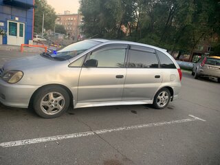 2000 Toyota Nadia, серебристый, 500000 рублей, вид 4