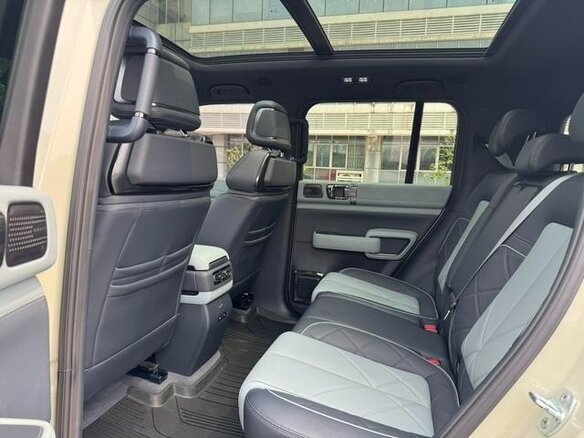 2024 BYD FangChengBao Leopard 5 I, бежевый, 5000000 рублей - вид 16