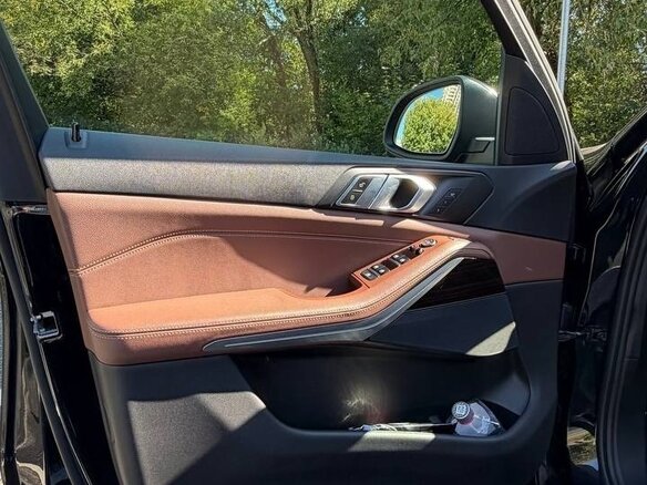 2020 BMW X5 25d IV (G05/G18), чёрный, 4800000 рублей - вид 9