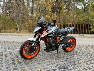 KTM 890 Duke R