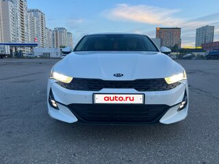 2020 Kia K5 III, белый, 2100000 рублей, вид 2