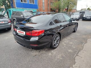 2017 BMW 5 серии 520d xDrive VII (G30/G31/G38), чёрный, 2700000 рублей, вид 5