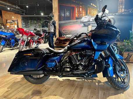 2019 Harley-Davidson CVO Road Glide, чёрный, 2250000 рублей, вид 2
