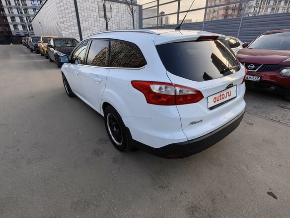 2014 Ford Focus III, белый, 800000 рублей - вид 3