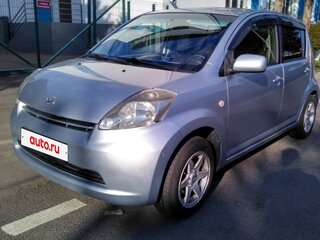 2005 Daihatsu Sirion II (M3), серебристый, 680000 рублей, вид 1