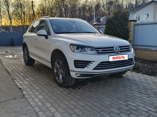 2017 Volkswagen Touareg II Рестайлинг, белый, 3200000 рублей, вид 4