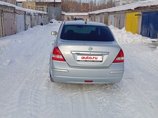 2011 Nissan Tiida I Рестайлинг, серебристый, 610000 рублей, вид 1