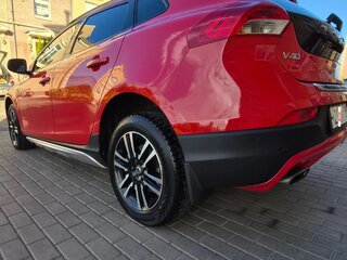 2018 Volvo V40 Cross Country I Рестайлинг, красный, 1600000 рублей, вид 4