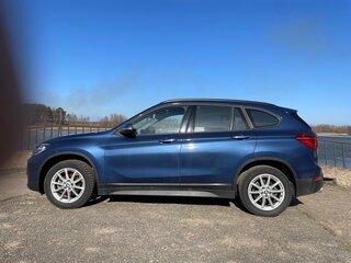 2020 BMW X1 16d sDrive II (F48) Рестайлинг, синий, 1590000 рублей, вид 5
