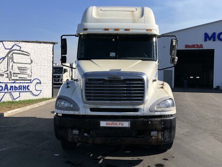 2003 Freightliner Columbia, белый, 2999999 рублей, вид 3