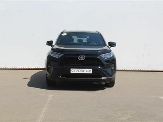 2021 Toyota RAV4 V (XA50), чёрный, 2850000 рублей, вид 2