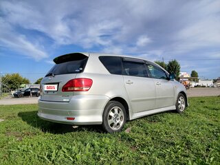 2002 Toyota Ipsum II (M20), серебристый, 800000 рублей, вид 4