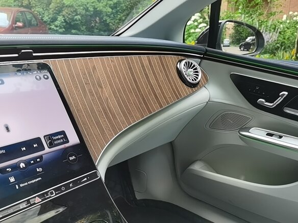 2022 Mercedes-Benz EQE 350+, чёрный, 6500000 рублей - вид 16