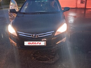2015 Hyundai Solaris I Рестайлинг, чёрный, 810000 рублей, вид 2
