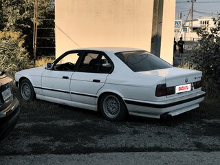 1992 BMW 5 серии 520i III (E34), белый, 305000 рублей, вид 2