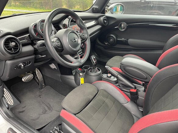 2019 Mini Hatch JCW III (F55/F56) Рестайлинг, серебристый - вид 7