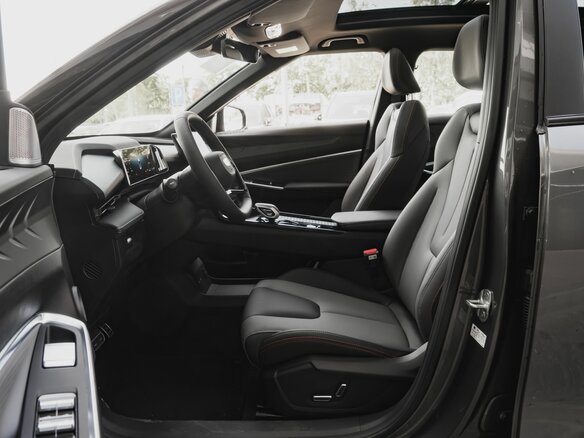 2026 Geely Cityray, серый - вид 24