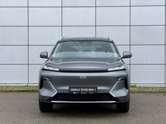 2026 Geely EX5 Гибрид EM-i, серый, 3974990 рублей - вид 1