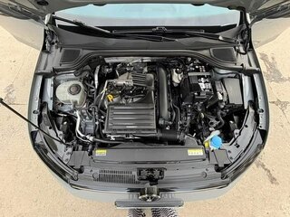 2022 Volkswagen Golf VIII, серый, 1850000 рублей, вид 3