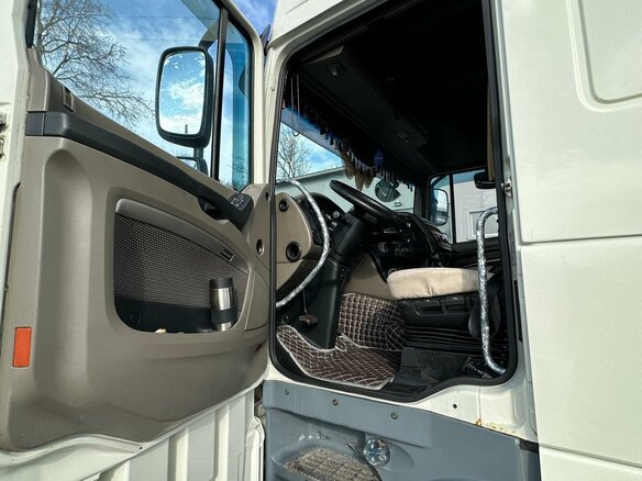 2014 DAF XF 105, белый, 6900000 рублей - вид 8