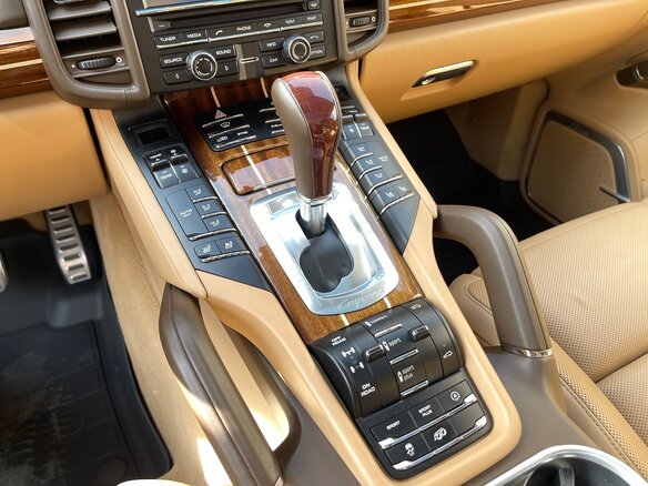 2016 Porsche Cayenne Turbo II Рестайлинг (958), чёрный, 5750000 рублей - вид 14