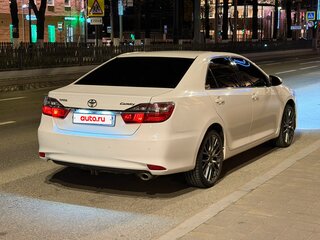 2016 Toyota Camry VII (XV50) Рестайлинг, белый, 1800000 рублей, вид 5