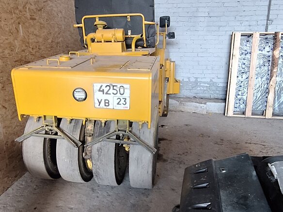 2001 Bomag BW 123 AD, жёлтый - вид 6
