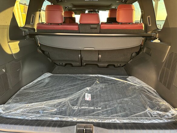 2023 Lexus LX 500d IV, чёрный, 15500000 рублей - вид 13