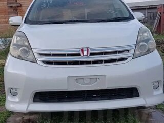 2010 Toyota ISis I Рестайлинг, белый, 1650000 рублей, вид 1