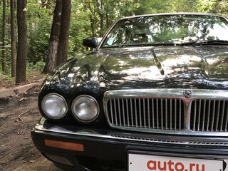 1996 Jaguar XJ Classic Sovereign II (X300), зелёный, 1700000 рублей, вид 2