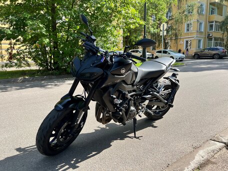 2017 Yamaha MT-09 (FZ-09), чёрный, 800000 рублей, вид 1