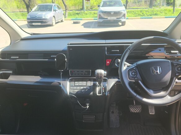 2018 Honda Stepwgn Spada V Рестайлинг, серый, 2900000 рублей - вид 9