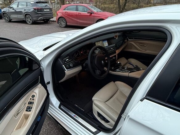 2012 BMW 5 серии 528i xDrive VI (F10/F11/F07), белый, 2190000 рублей - вид 12
