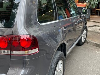 2008 Volkswagen Touareg I Рестайлинг, чёрный, 1050000 рублей, вид 5