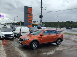 2018 Lada (ВАЗ) Vesta SW Cross I, оранжевый, 1000000 рублей, вид 3