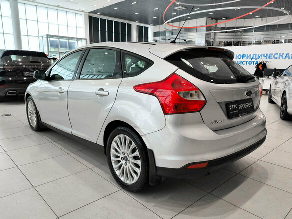 2013 Ford Focus III, серебристый - вид 6
