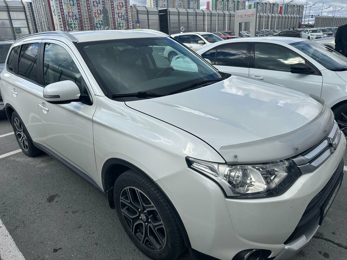 Открыть фотографии: Mitsubishi Outlander III Рестайлинг