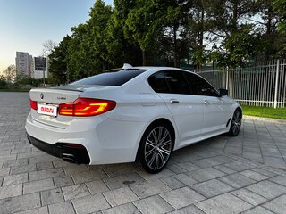 2017 BMW 5 серии 540i VII (G30/G31/G38), белый, 4150000 рублей, вид 5