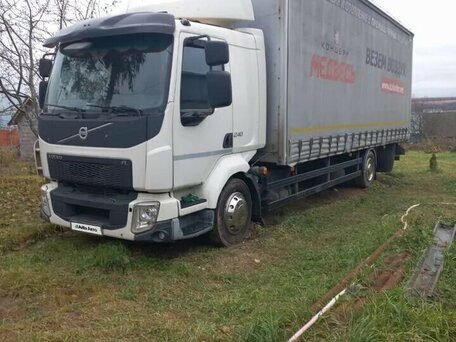 2014 Volvo FL, белый, 4000000 рублей, вид 1