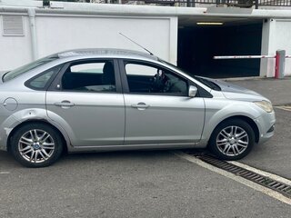 2008 Ford Focus II Рестайлинг, серебристый, 500000 рублей, вид 3