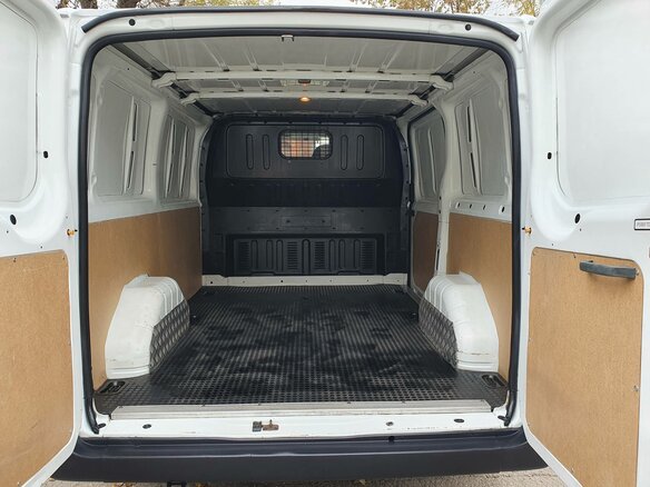 2011 Ford Transit, белый - вид 9