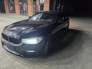 2019 BMW 5 серии 520i VII (G30/G31/G38), чёрный, 3570000 рублей, вид 2