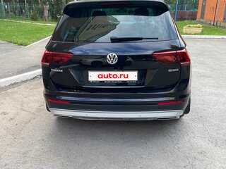 2020 Volkswagen Tiguan II, чёрный, 3600000 рублей, вид 4