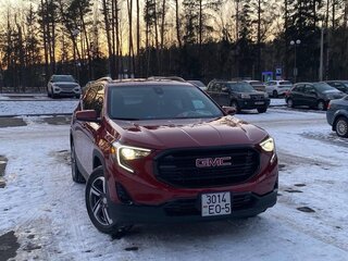 2021 GMC Terrain II Рестайлинг, красный, 2340000 рублей, вид 2