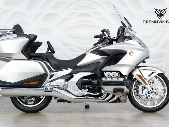 2024 Honda GL 1800 Gold Wing, серебристый, 3177000 рублей