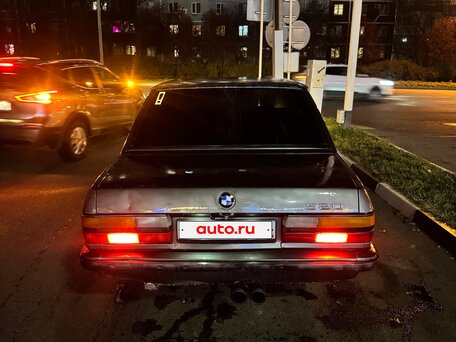 1987 BMW 5 серии 520i II (E28), серый, вид 4