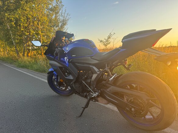 2023 Yamaha YZF-R7, синий, 900000 рублей - вид 14