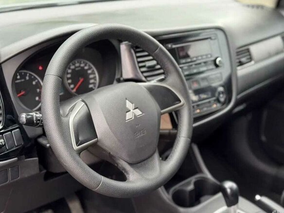 2012 Mitsubishi Outlander III, серебристый, 1300000 рублей - вид 6