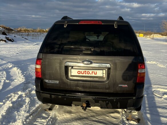 2007 Ford Explorer IV, серый, 1250000 рублей - вид 8
