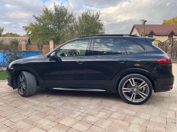 2010 Porsche Cayenne Diesel II (958), чёрный, 3000000 рублей - вид 13